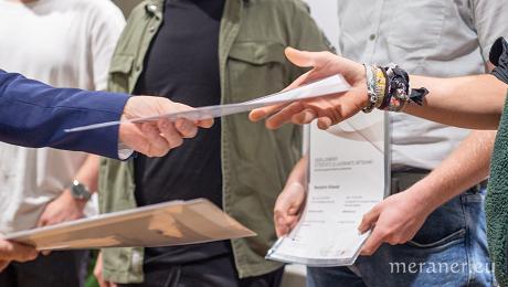 „Goldrichtiger Weg“: BBZ- Meran überreicht Handwerksdiplome